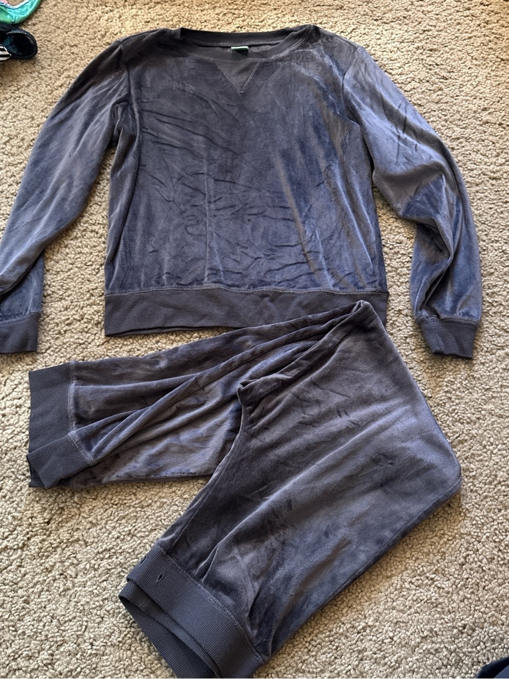 Honeydew Intimates Gray Velour Pajama Set